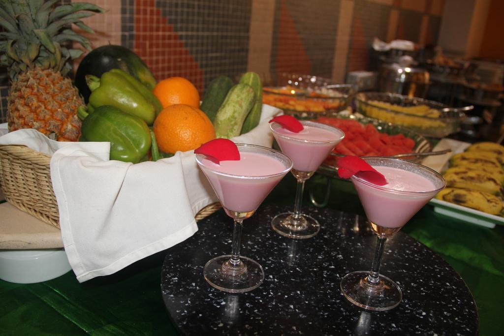 Hotel Atithi Pondicherry Esterno foto