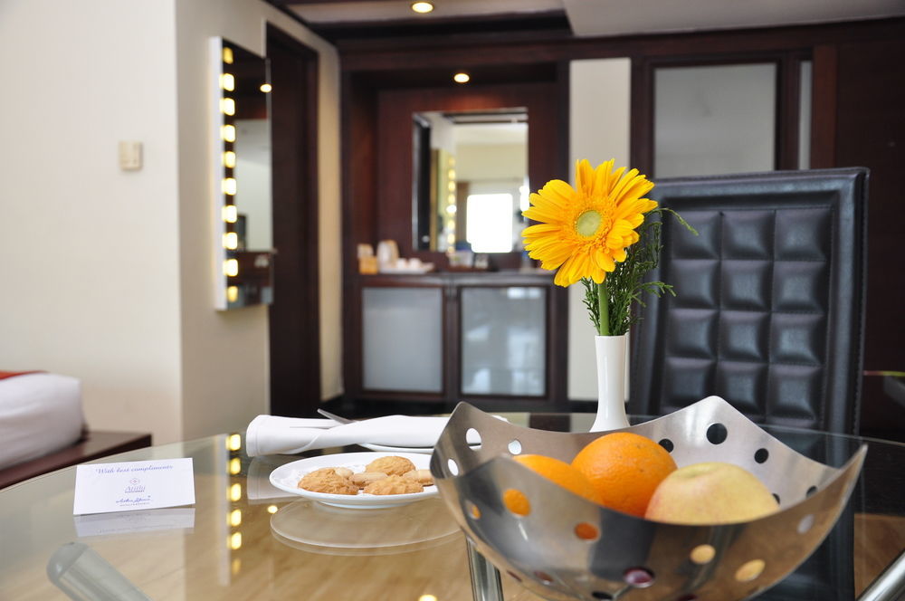 Hotel Atithi Pondicherry Esterno foto